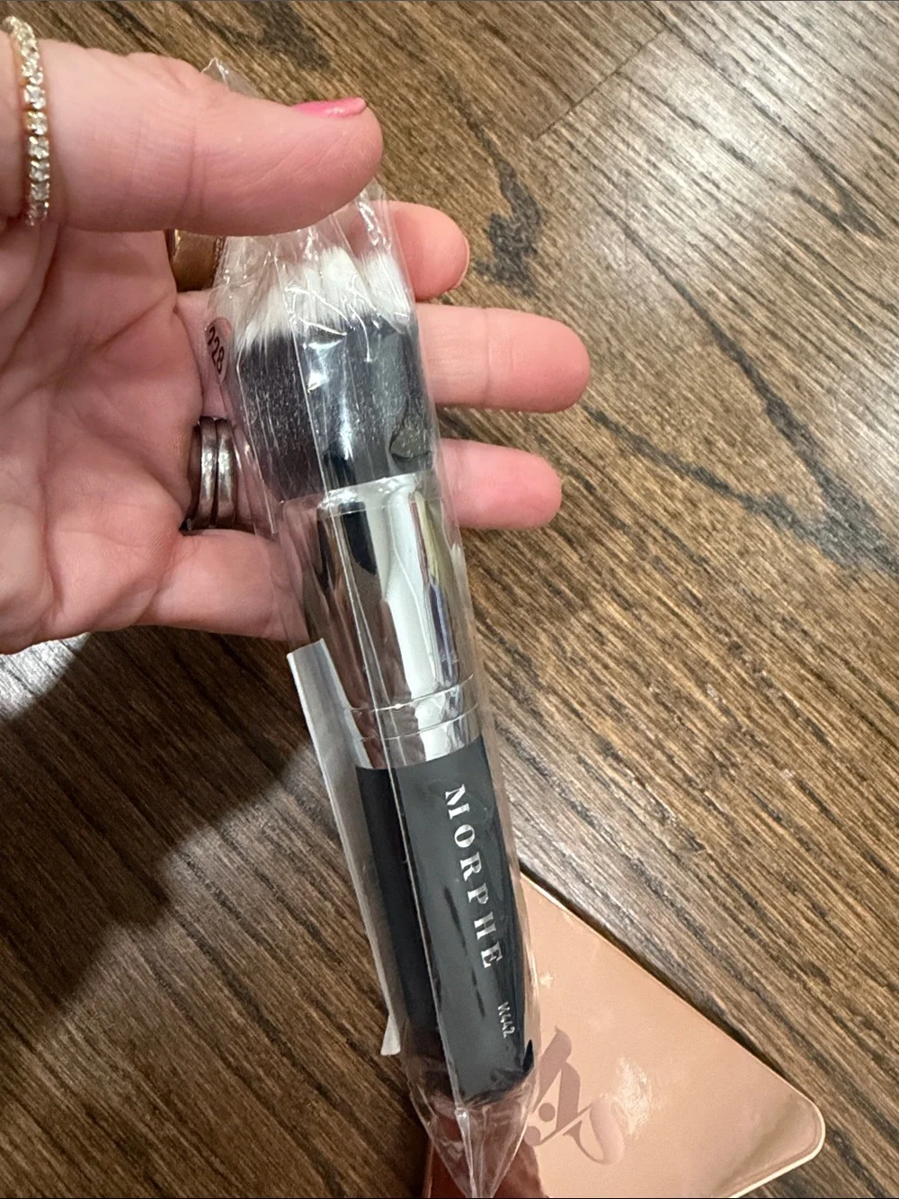 LYS Highlighter Powder & Morphe Duo Fiber Buffer Brush